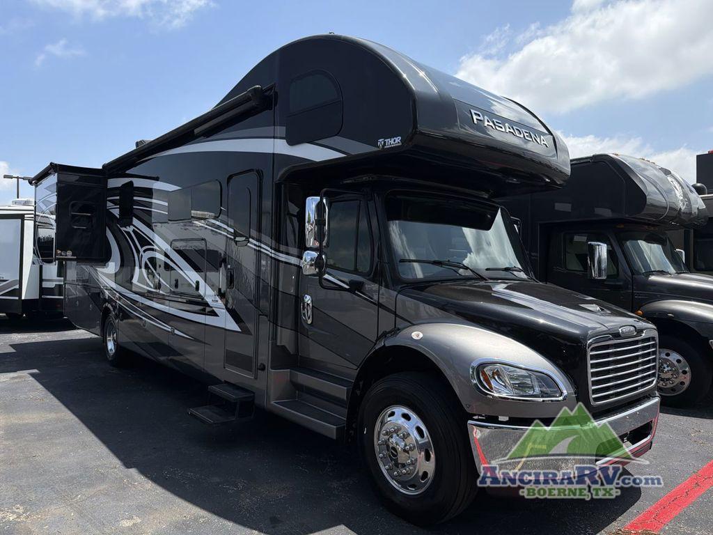 2023 Thor Motor Coach Pasadena 38MX in boerne TX