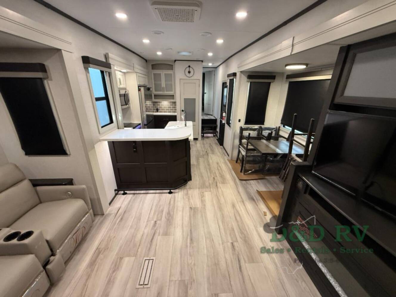 A photo of this 2026 Keystone Rv Alpine Avalanche Edition 338GK