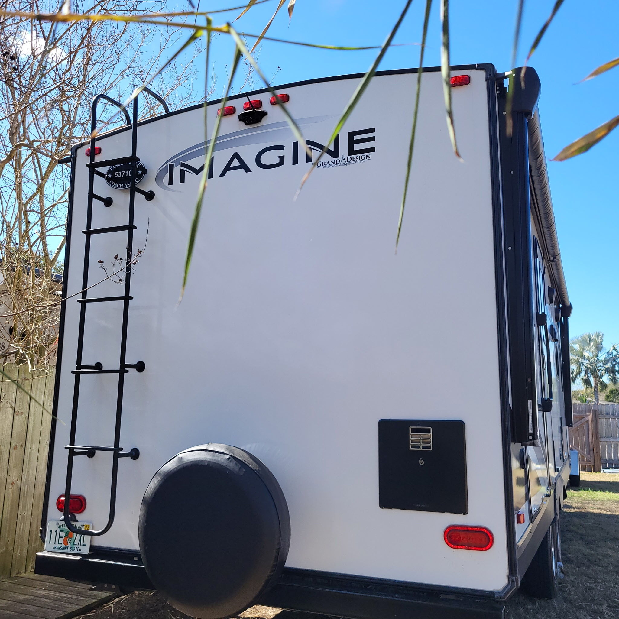 2022 Grand Design IMAGINE 2400BH in valrico FL