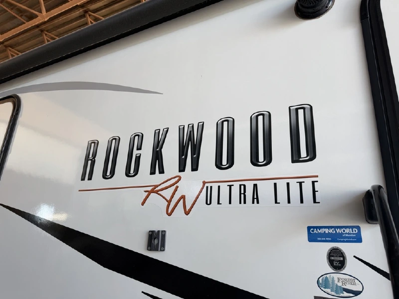 2021 FOREST RIVER ROCKWOOD 2608BS