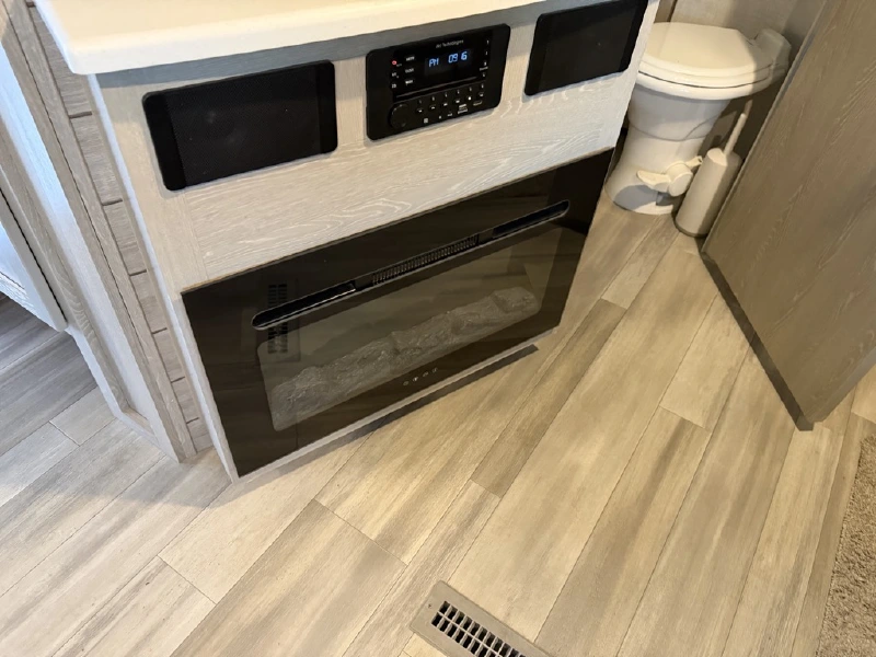 2021 FOREST RIVER ROCKWOOD 2608BS