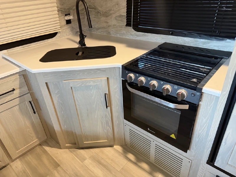 2021 FOREST RIVER ROCKWOOD 2608BS