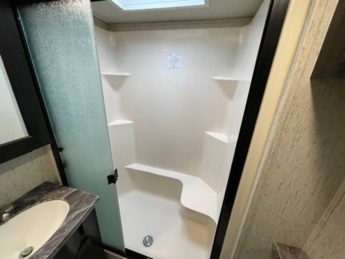 A photo of this 2018 Grand Design Momentum 376TH