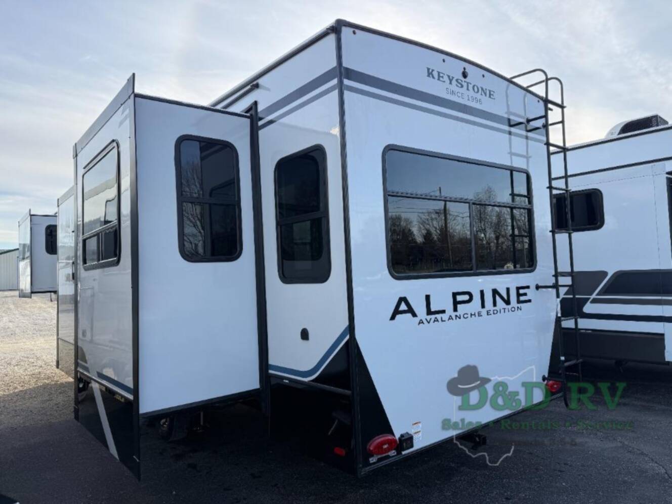 A photo of this 2026 Keystone Rv Alpine Avalanche Edition 338GK