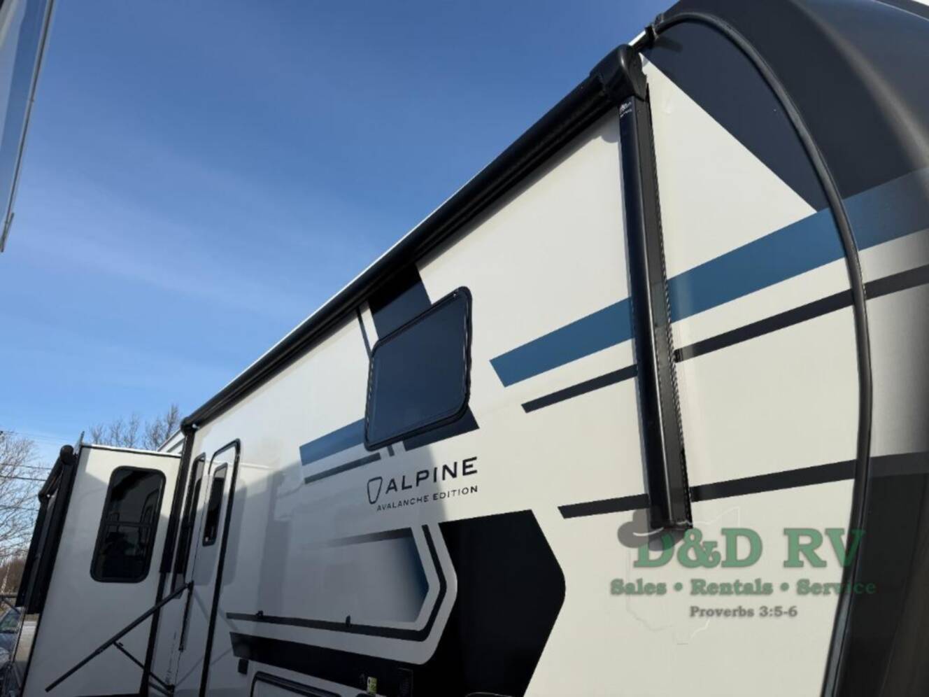 A photo of this 2026 Keystone Rv Alpine Avalanche Edition 338GK