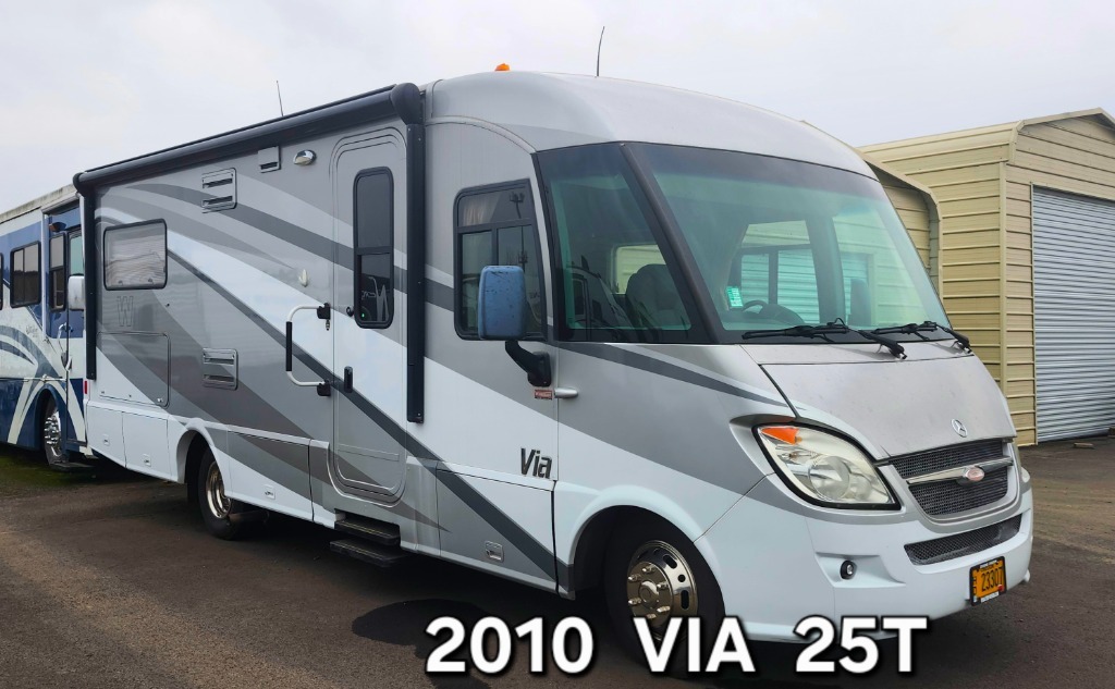2010 Winnebago Via 25T in eugene OR