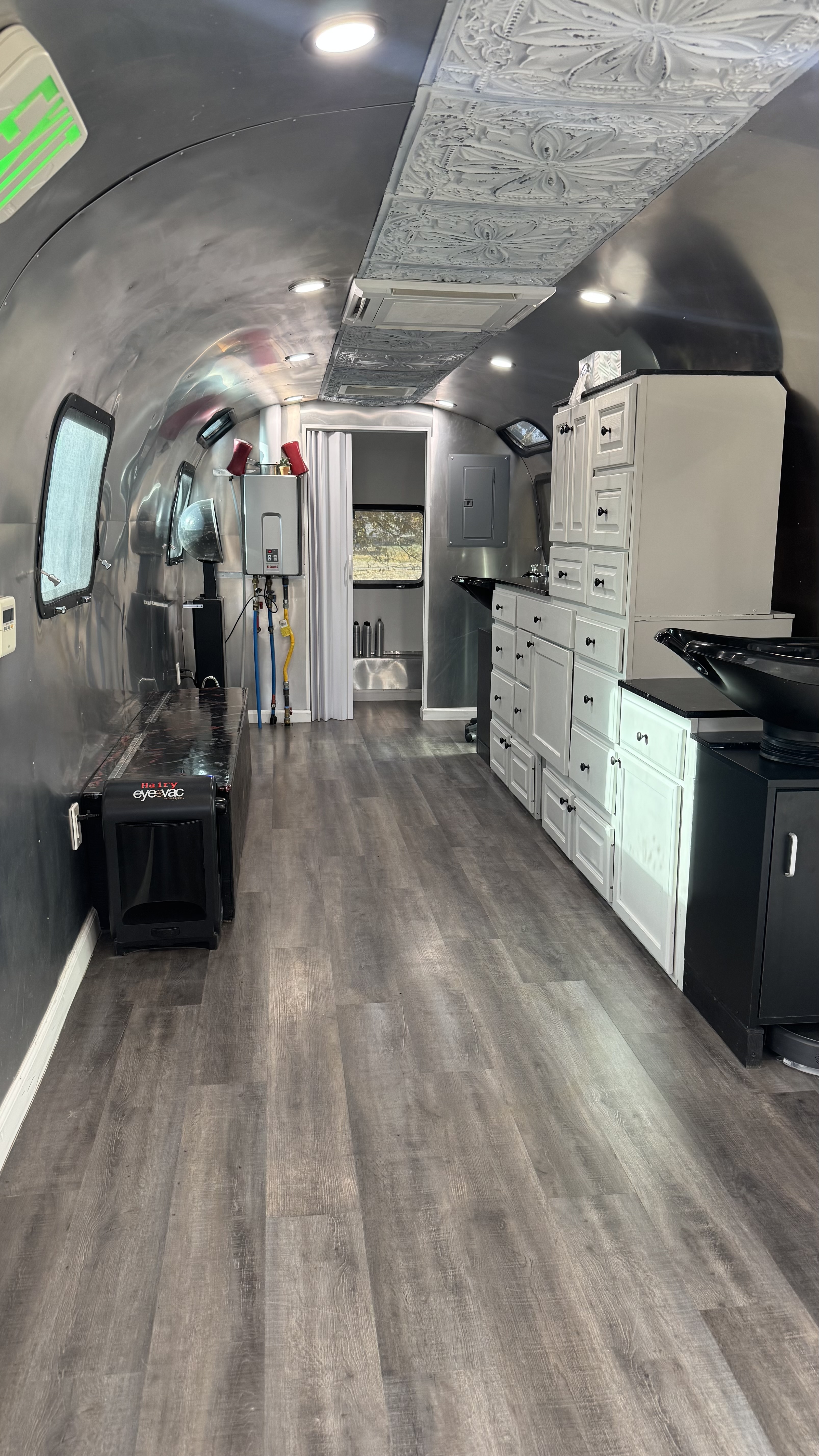 1972 Airstream SOVEREIGN 35 in parachute CO