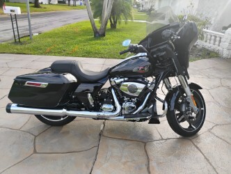 2024 Harley-Davidson STREET GLIDE BASE BASE in Margate, FL