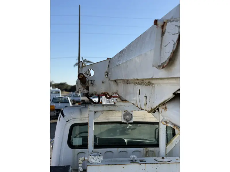 2003 FREIGHTLINER BUSINESS CLASS M2 106
