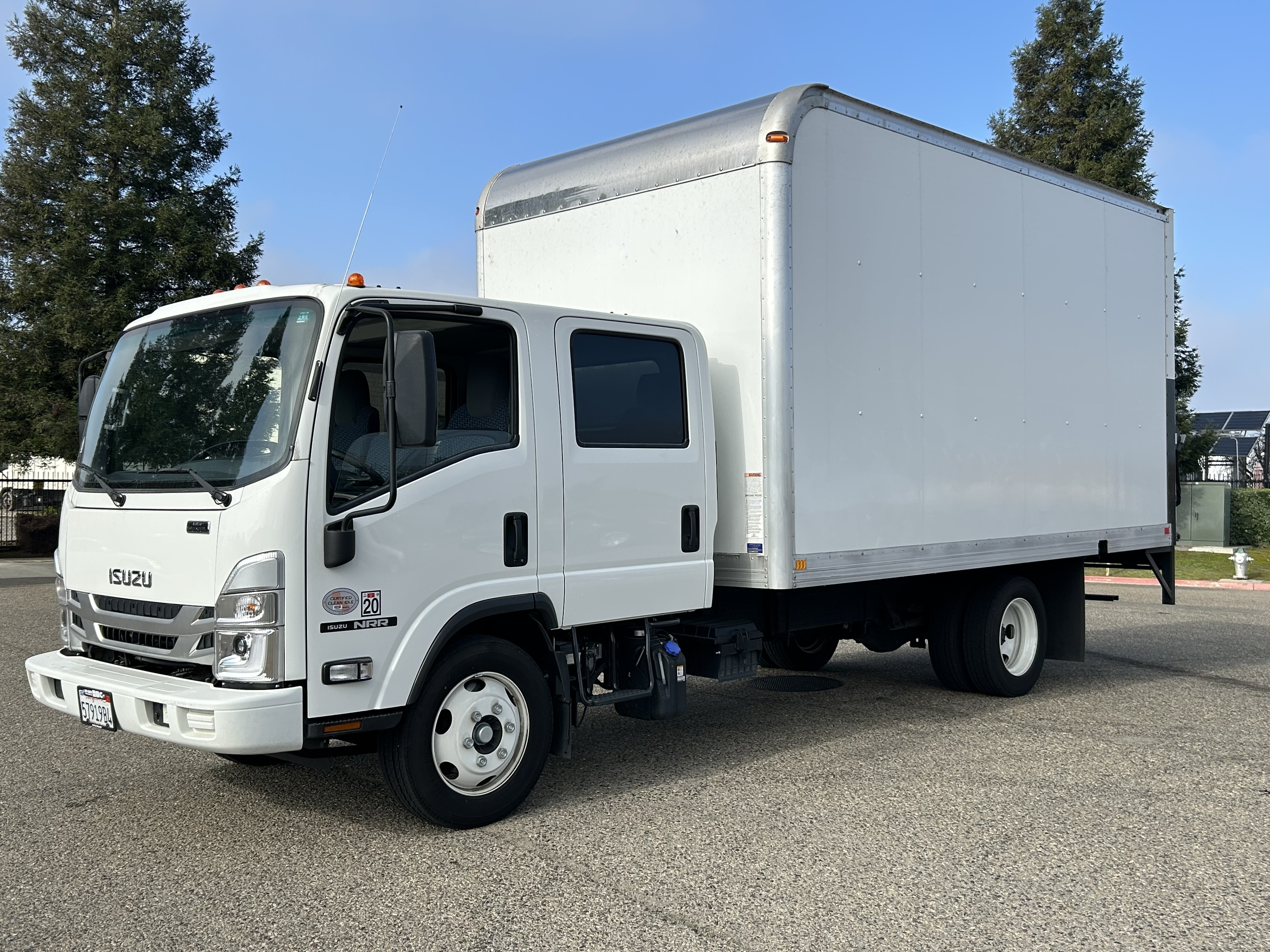 2024 ISUZU NRR in Fresno, CA