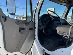 2017 FREIGHTLINER M2