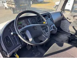 2017 FREIGHTLINER M2
