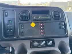 2017 FREIGHTLINER M2