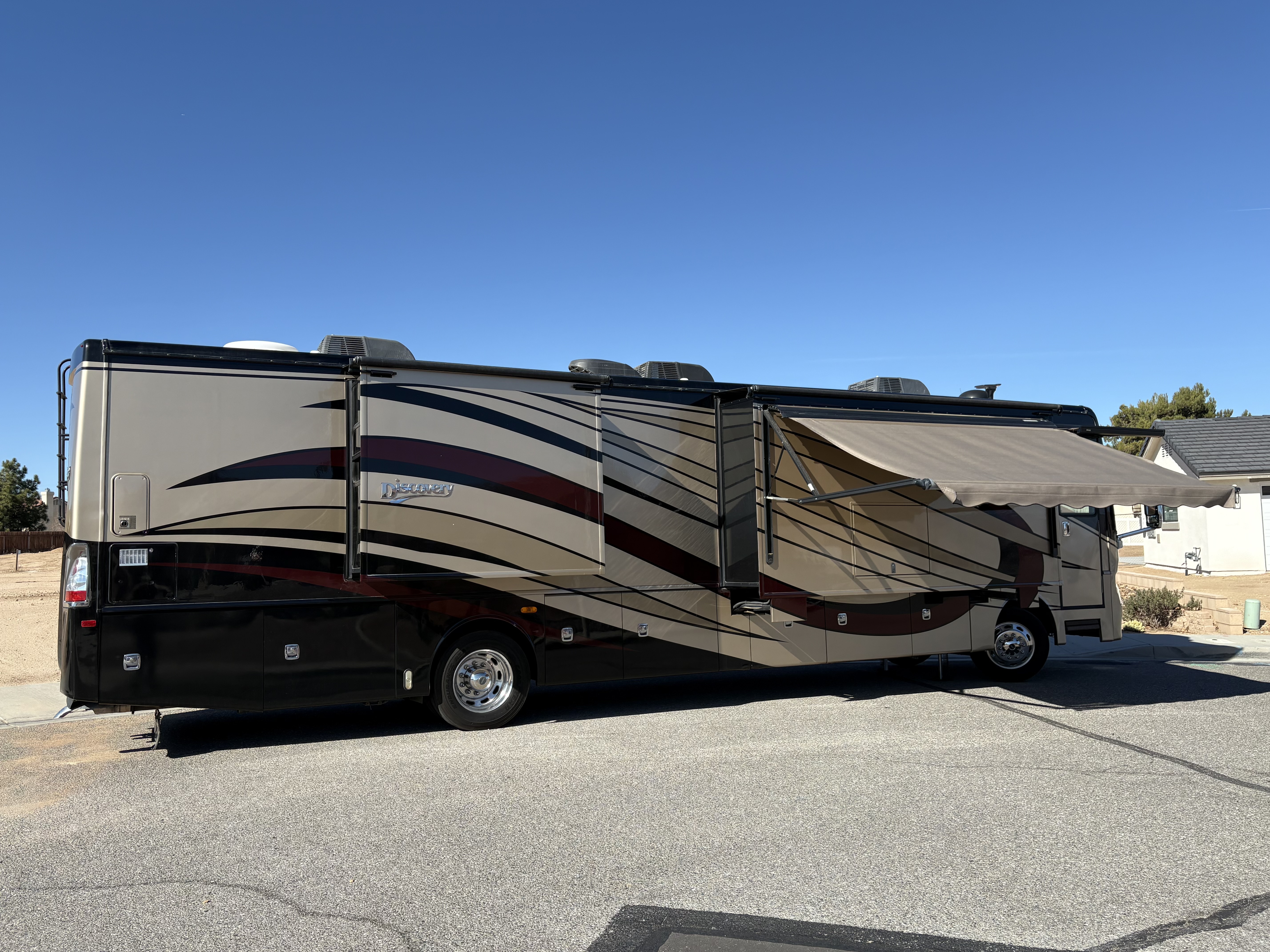 2015 Fleetwood DISCOVERY 40G in hesperia CA