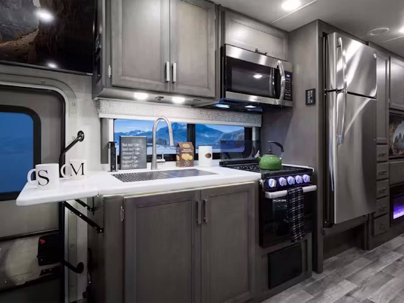 A photo of this 2026 Thor Motor Coach MAGNITUDE GRAND L35