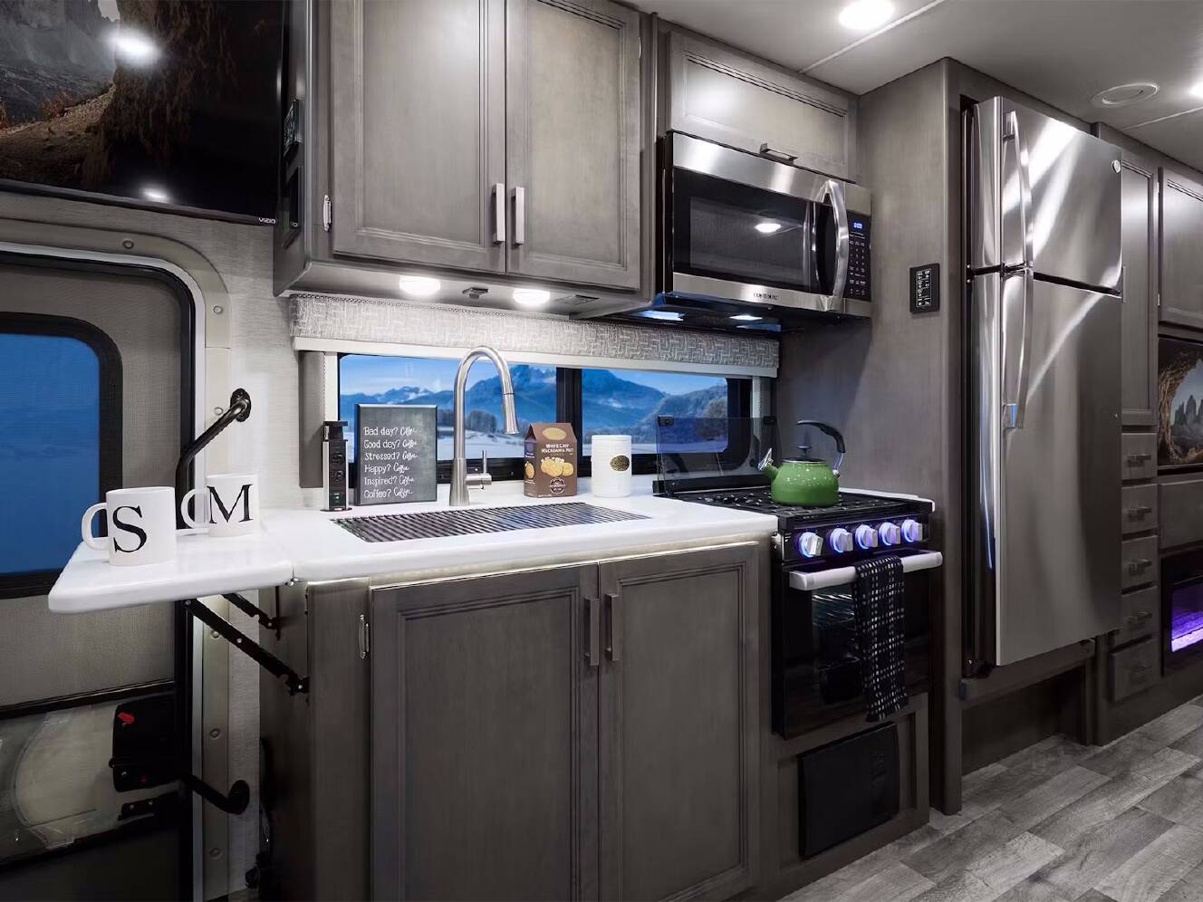 A photo of this 2026 Thor Motor Coach MAGNITUDE GRAND L35