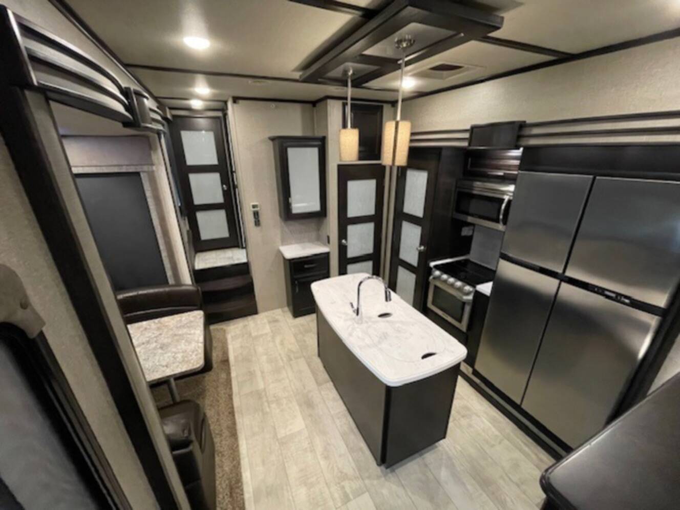 A photo of this 2018 Grand Design Momentum 376TH