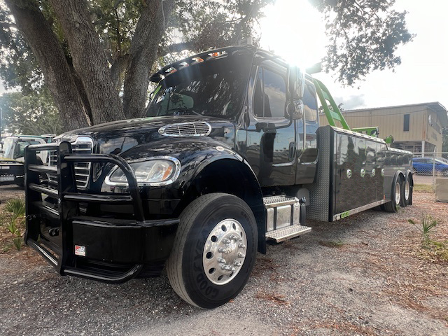2019 FREIGHTLINER BUSINESS CLASS M2 106 in Fort Pierce, FL