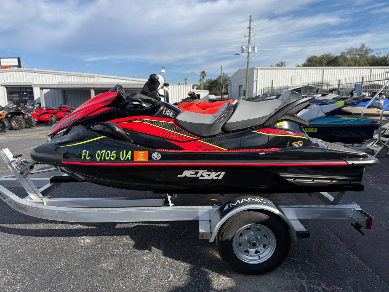 A photo of this 2025 Kawasaki Ultra 160LX