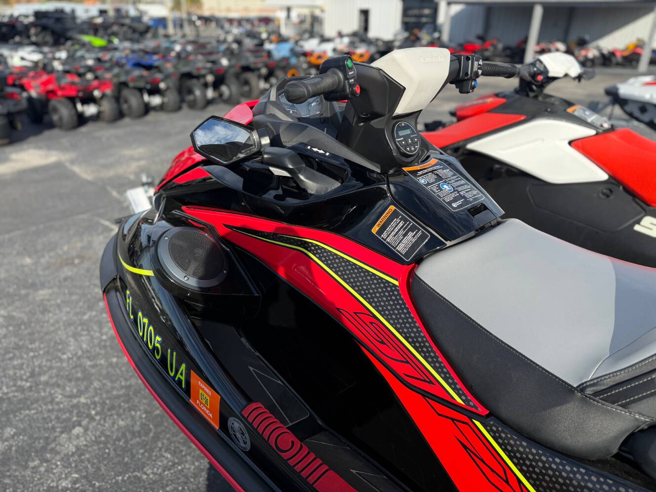 A photo of this 2025 Kawasaki Ultra 160LX