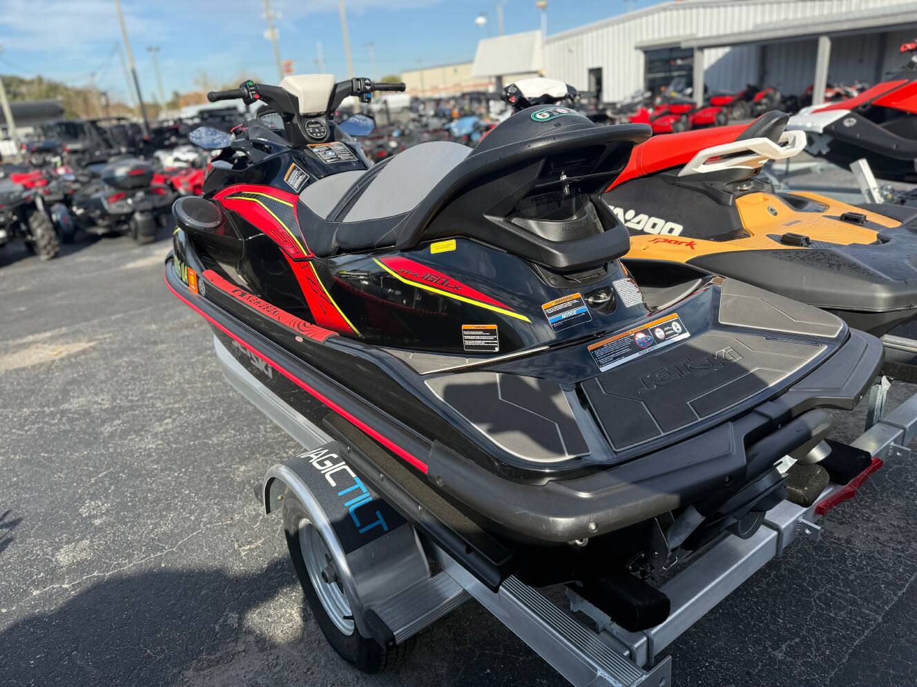 A photo of this 2025 Kawasaki Ultra 160LX