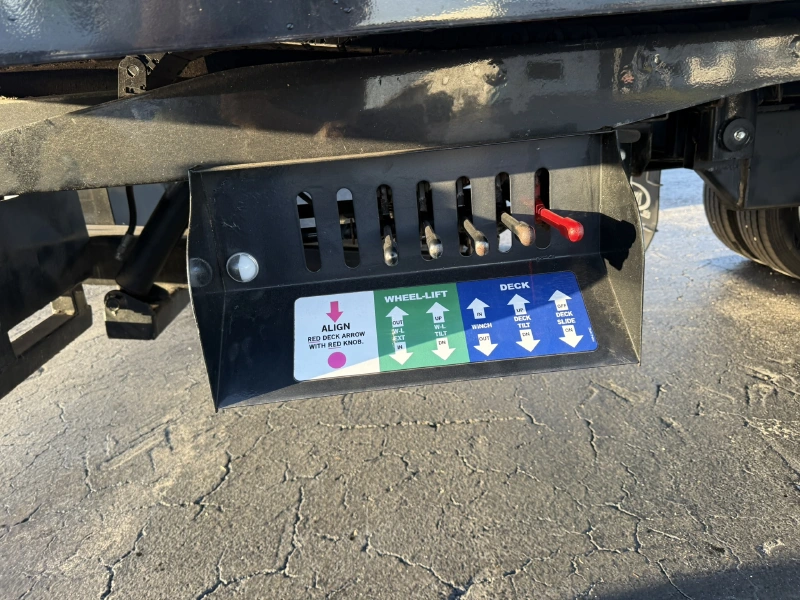 2024 FORD F650