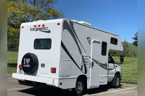 2022 Thor Motor Coach 19G in long beach CA