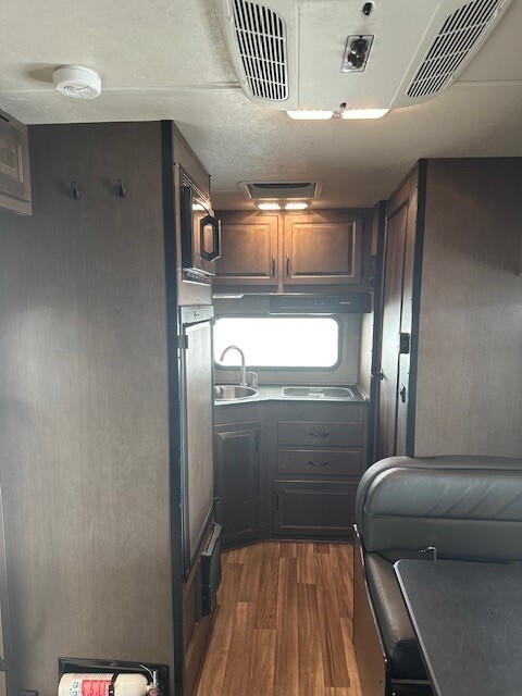 2022 Thor Motor Coach 19G in long beach CA