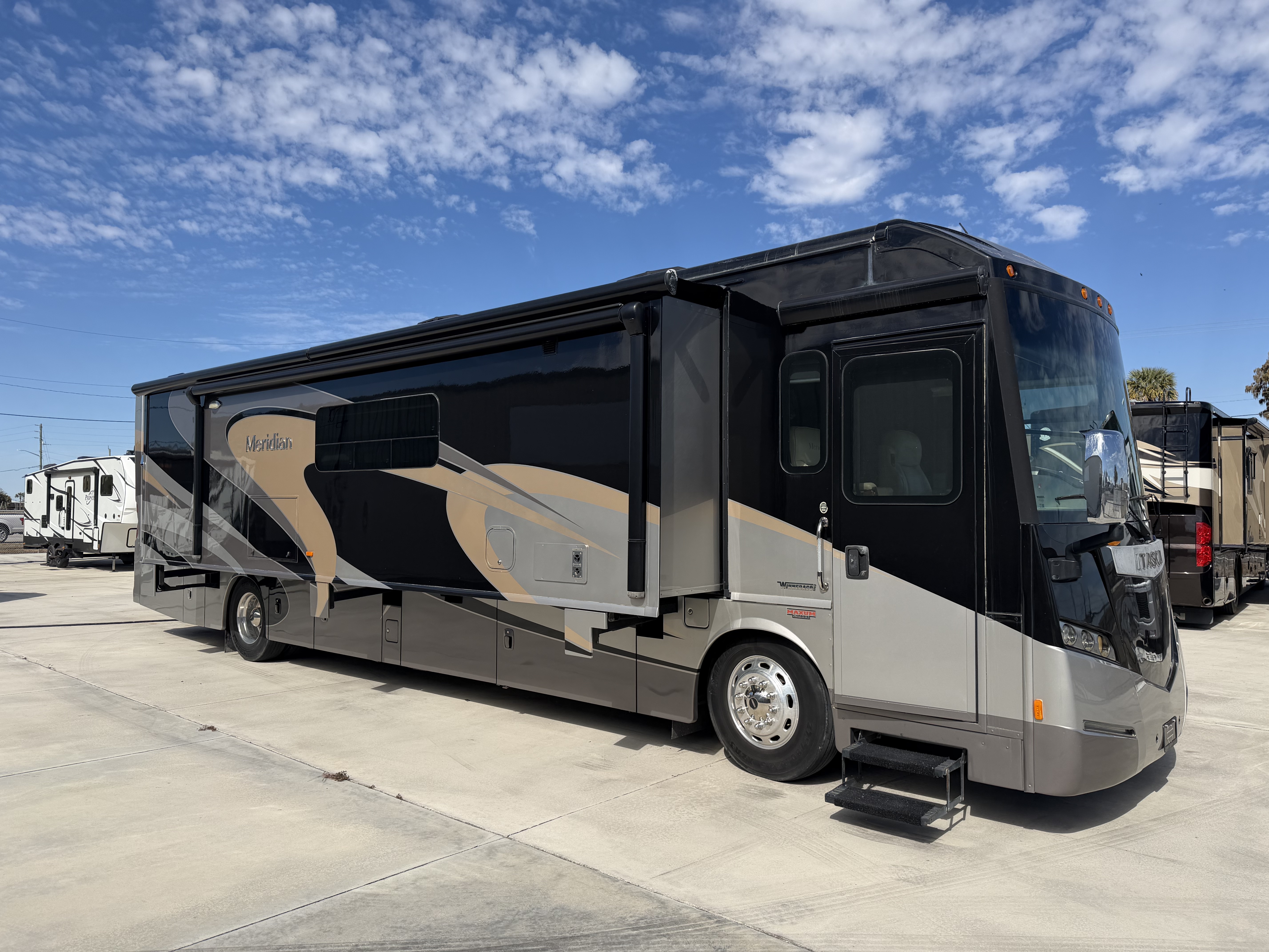 2016 Itasca MERIDIAN 40R in okeechobee FL