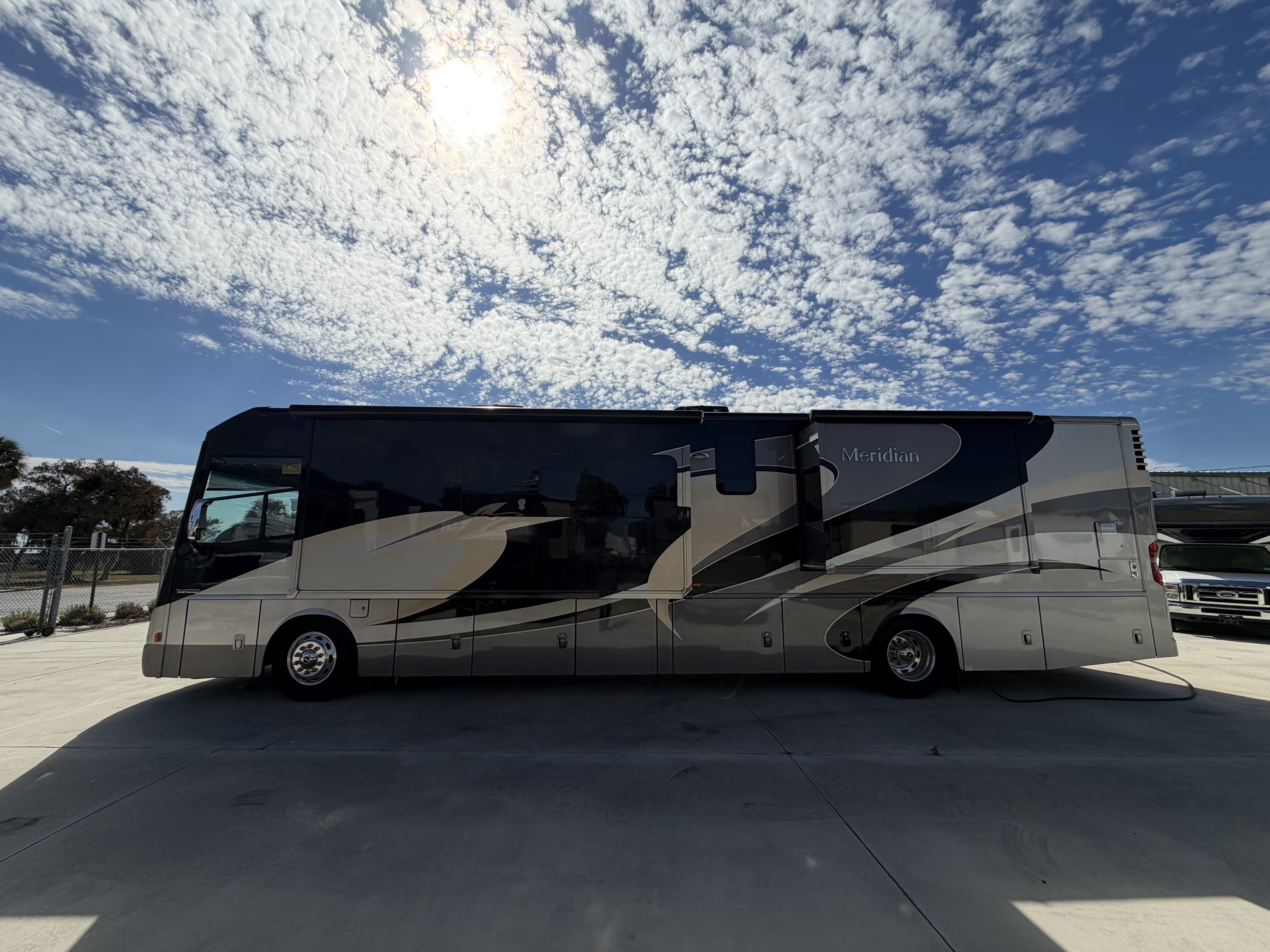 2016 Itasca MERIDIAN 40R in okeechobee FL