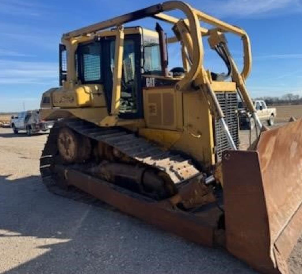 2001 CATERPILLAR D6R XL in Blue Ridge, TX