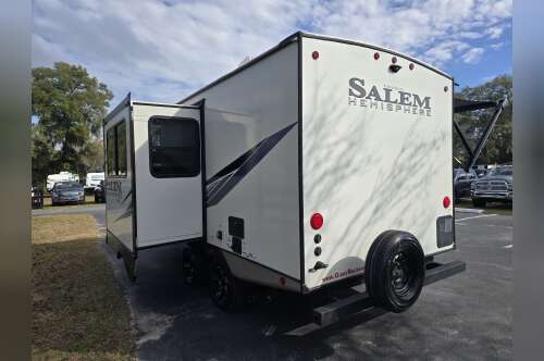 2022 Forest River SALEM HEMISPHERE HYPER LYTE 19RBHL in ocala FL