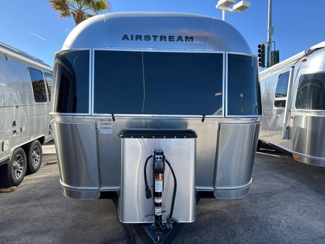 A photo of this 2025 Airstream International 25FB