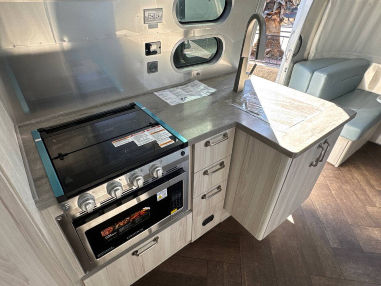 A photo of this 2025 Airstream International 25FB