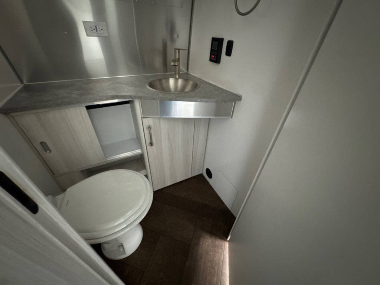 A photo of this 2025 Airstream International 25FB