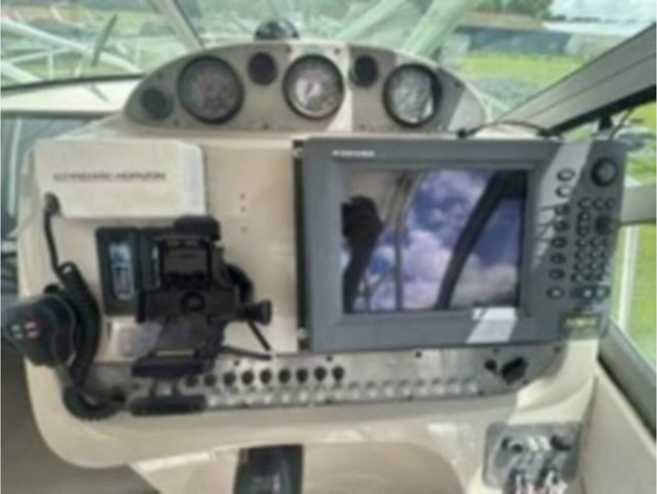 A photo of this 2003 Trophy 2902 WALKAROUND
