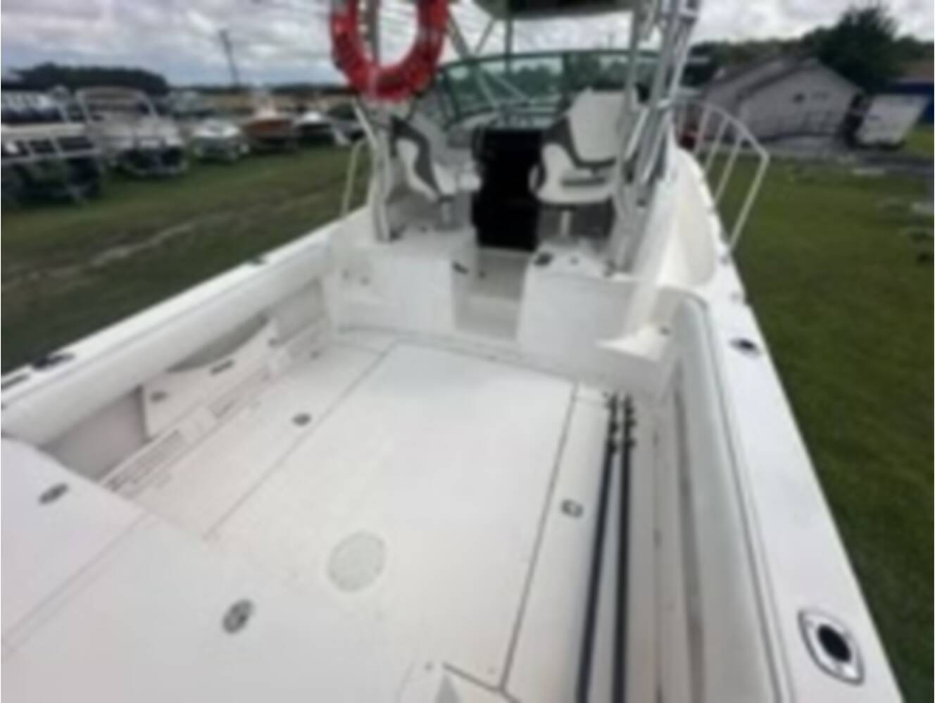 A photo of this 2003 Trophy 2902 WALKAROUND