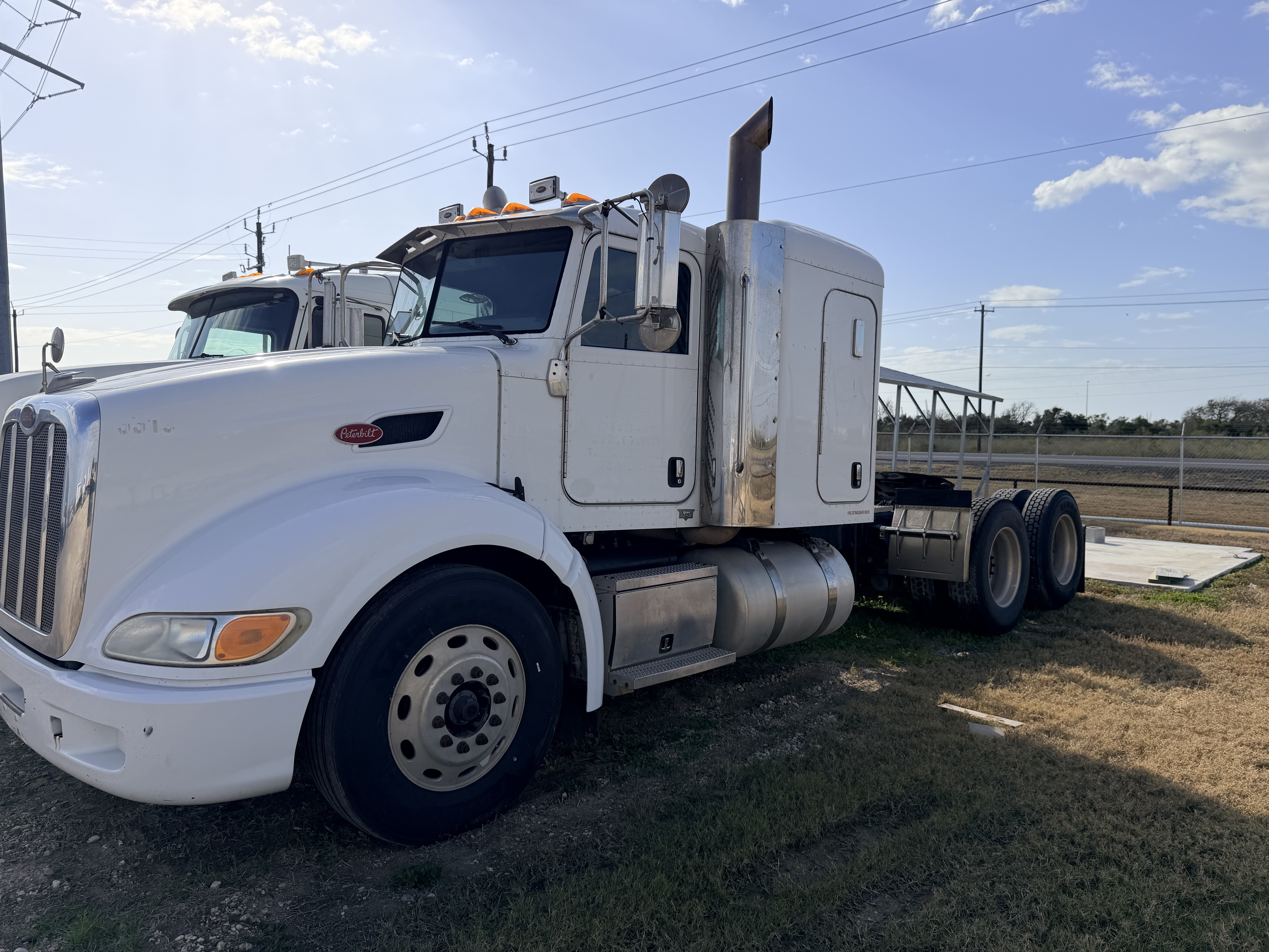 2012 PETERBILT 386 in Freeport, TX