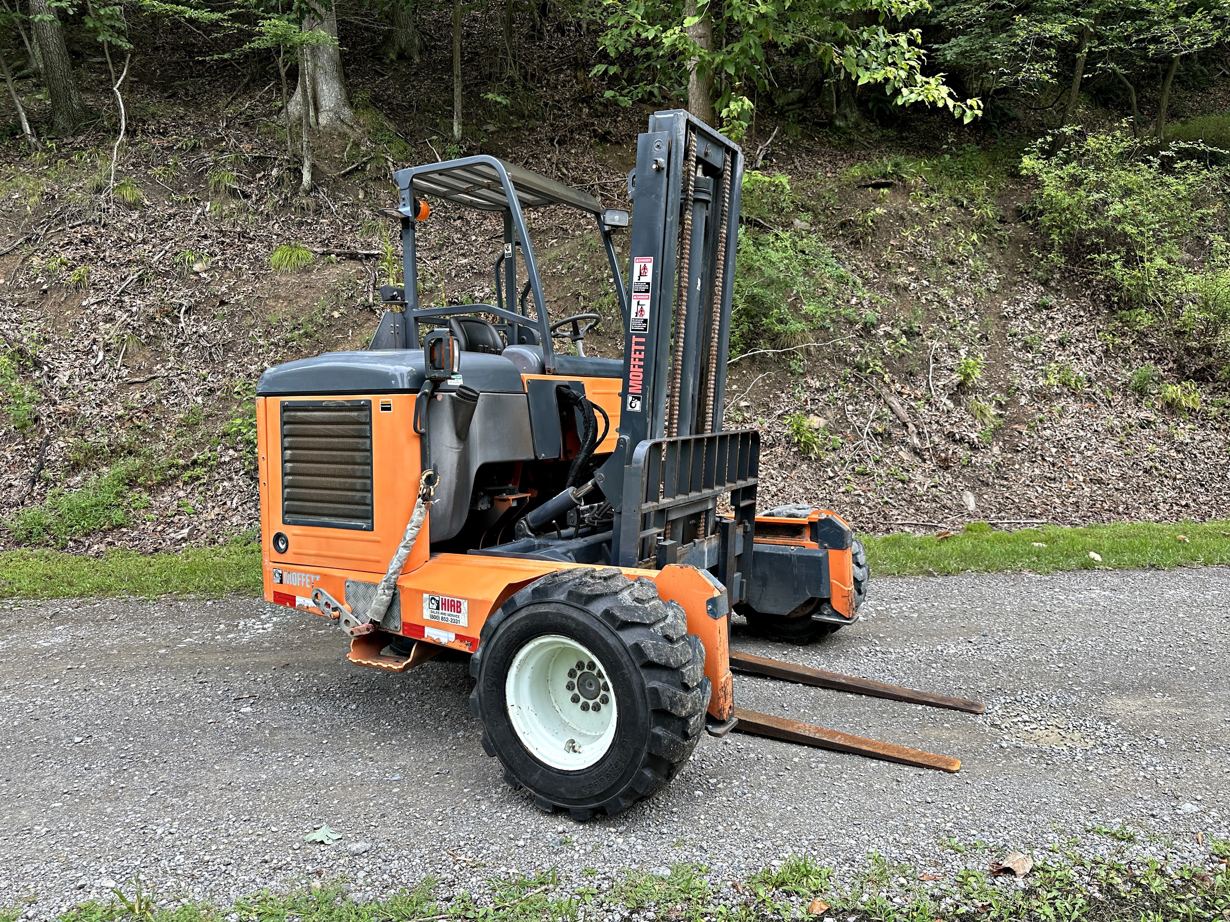 2016 MOFFETT M8 55.3 in Sarver, PA