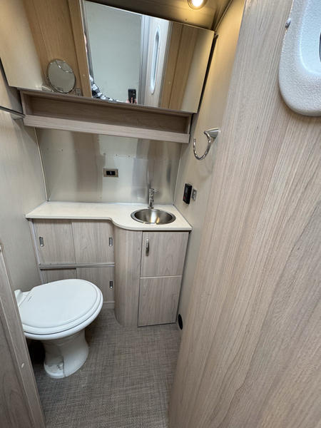 2022 Airstream GLOBETROTTER 27FB TWIN in carmel CA
