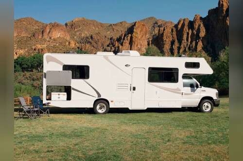 2021 Winnebago MINNIE WINNIE 328QR in kissimmee FL