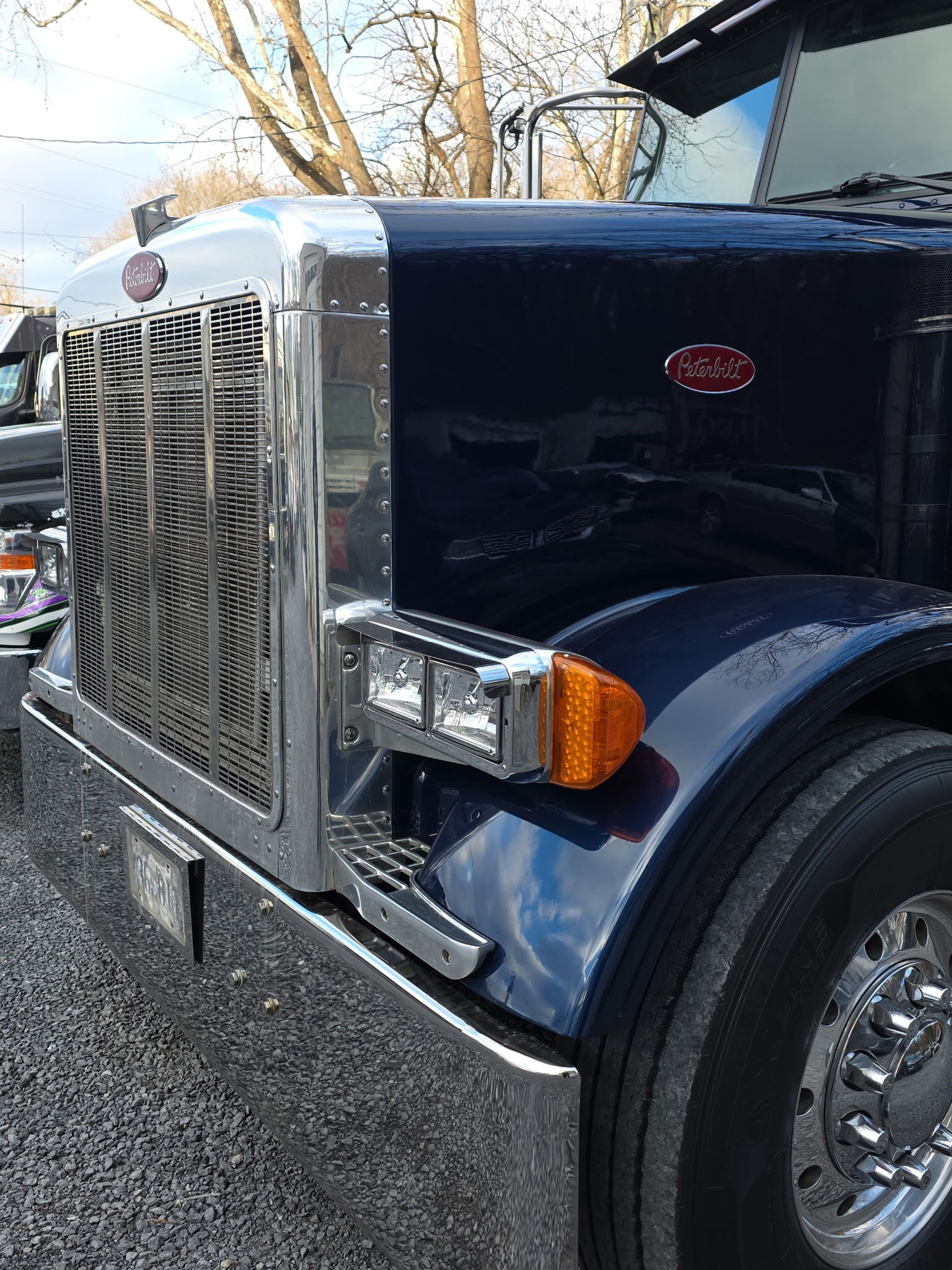 2005 PETERBILT 379 in Edinburg, VA