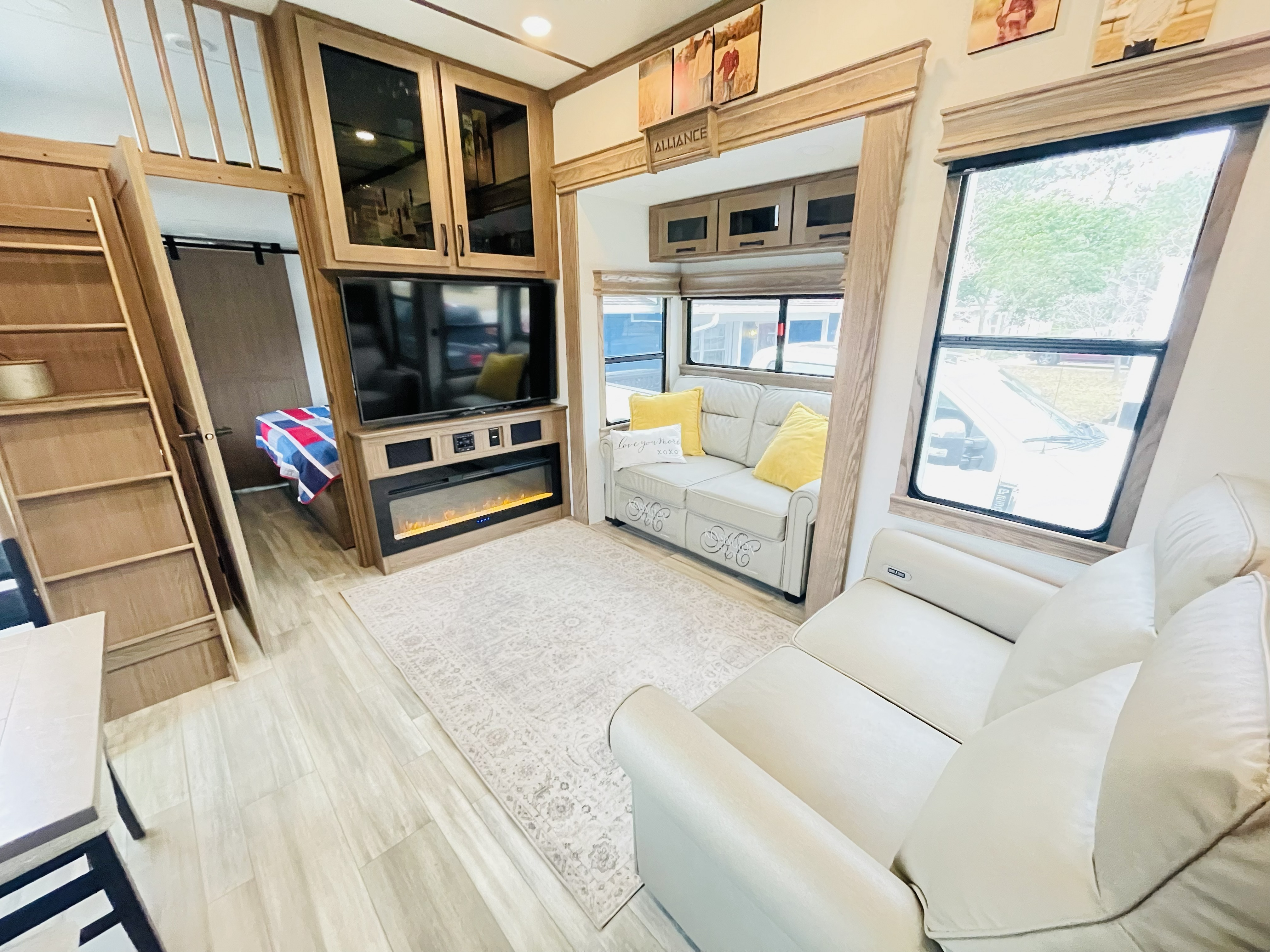 2023 Alliance Rv PARADIGM 395DS in beaufort SC