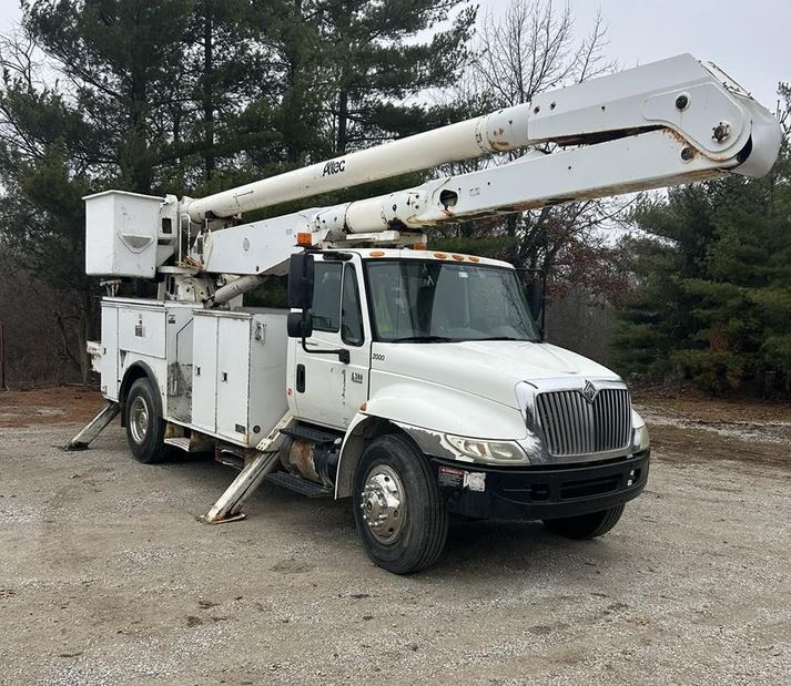2008 ALTEC AA755MH MOUNTED ON 2008 INTERNATIONAL DURASTAR 4300 in Oakley, IL