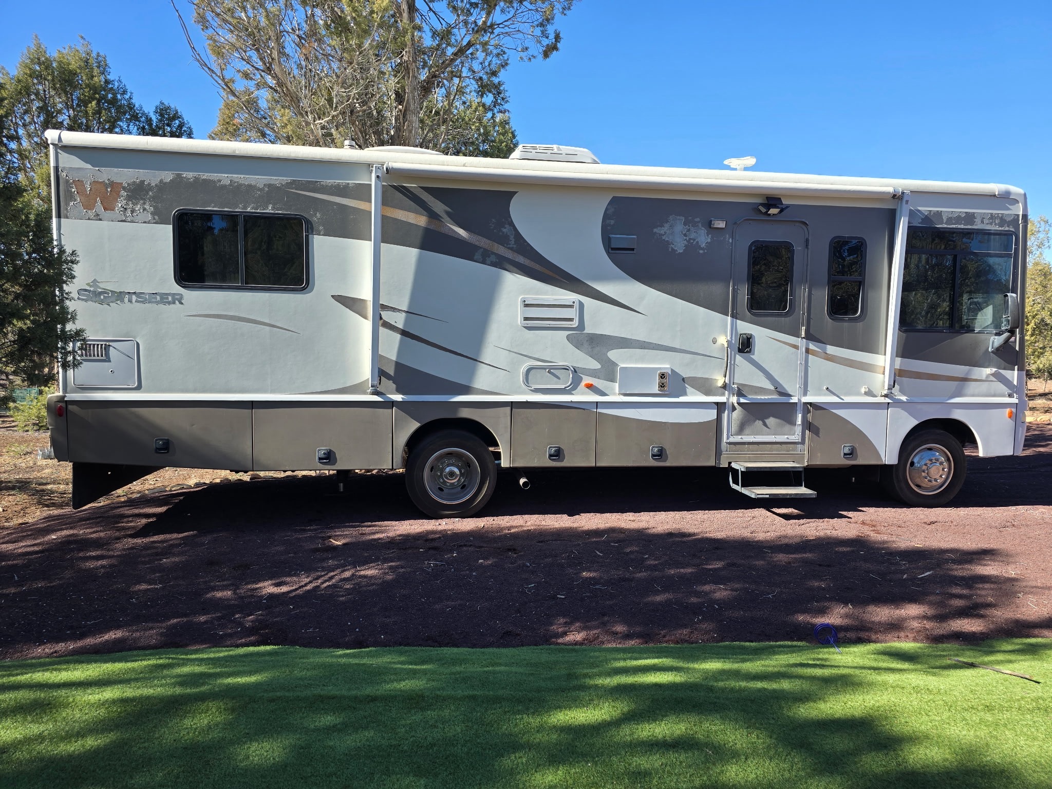 2007 Winnebago SIGHTSEER 30B in chandler AZ