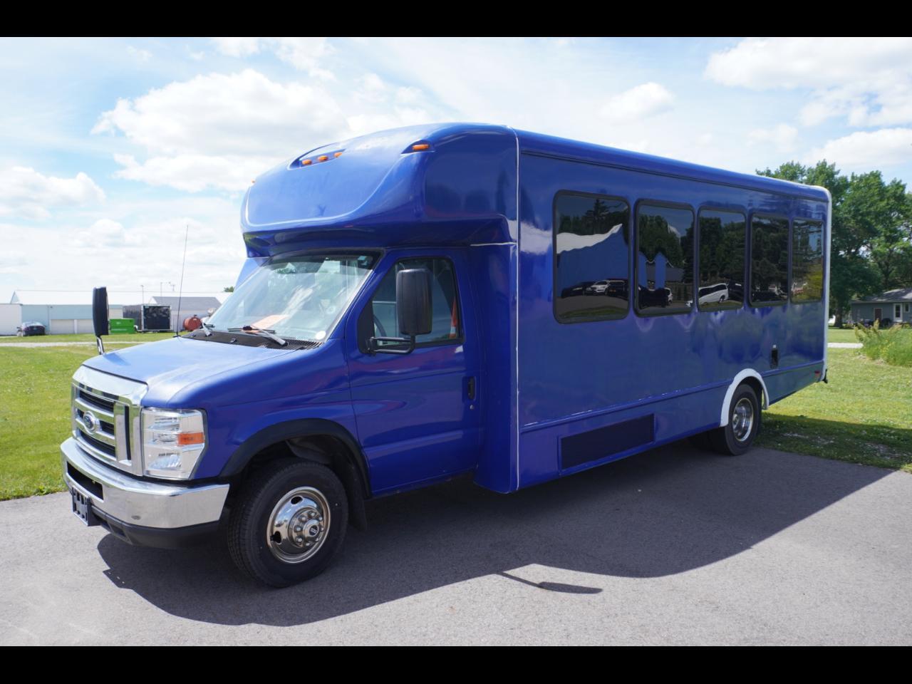 2019 FORD ECONOLINE in Waseca, MN