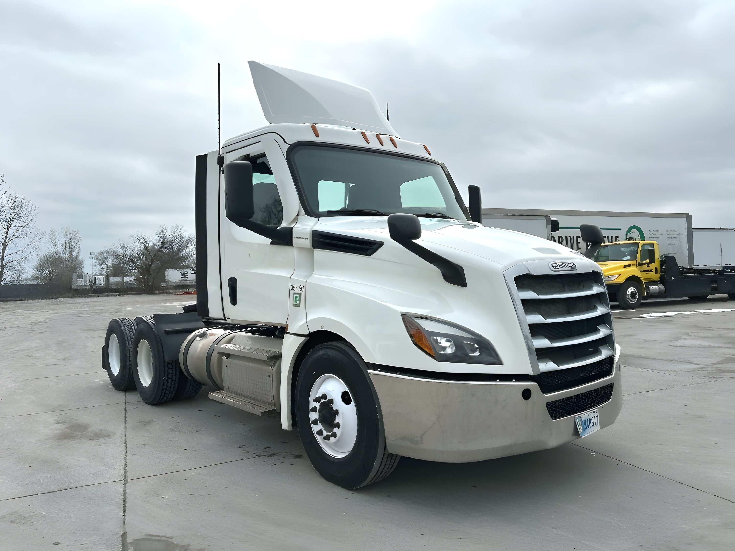 2020 FREIGHTLINER CASCADIA 126 in Des Moines, IA
