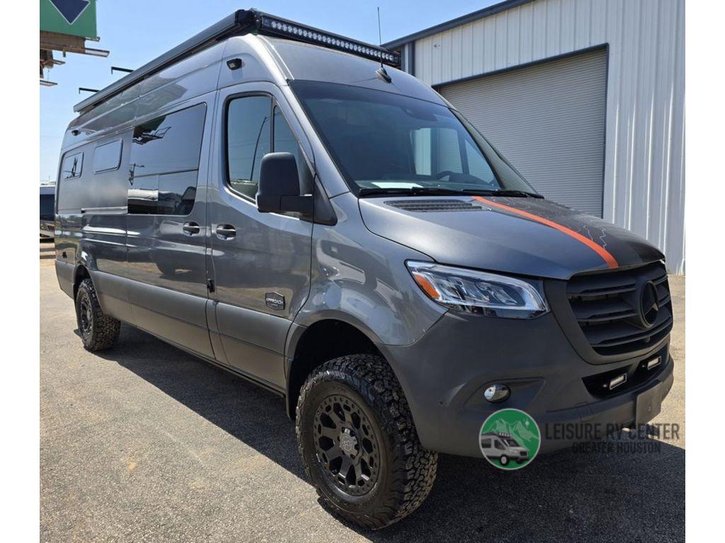 2025 Outside Van Approach PREMIUM RV