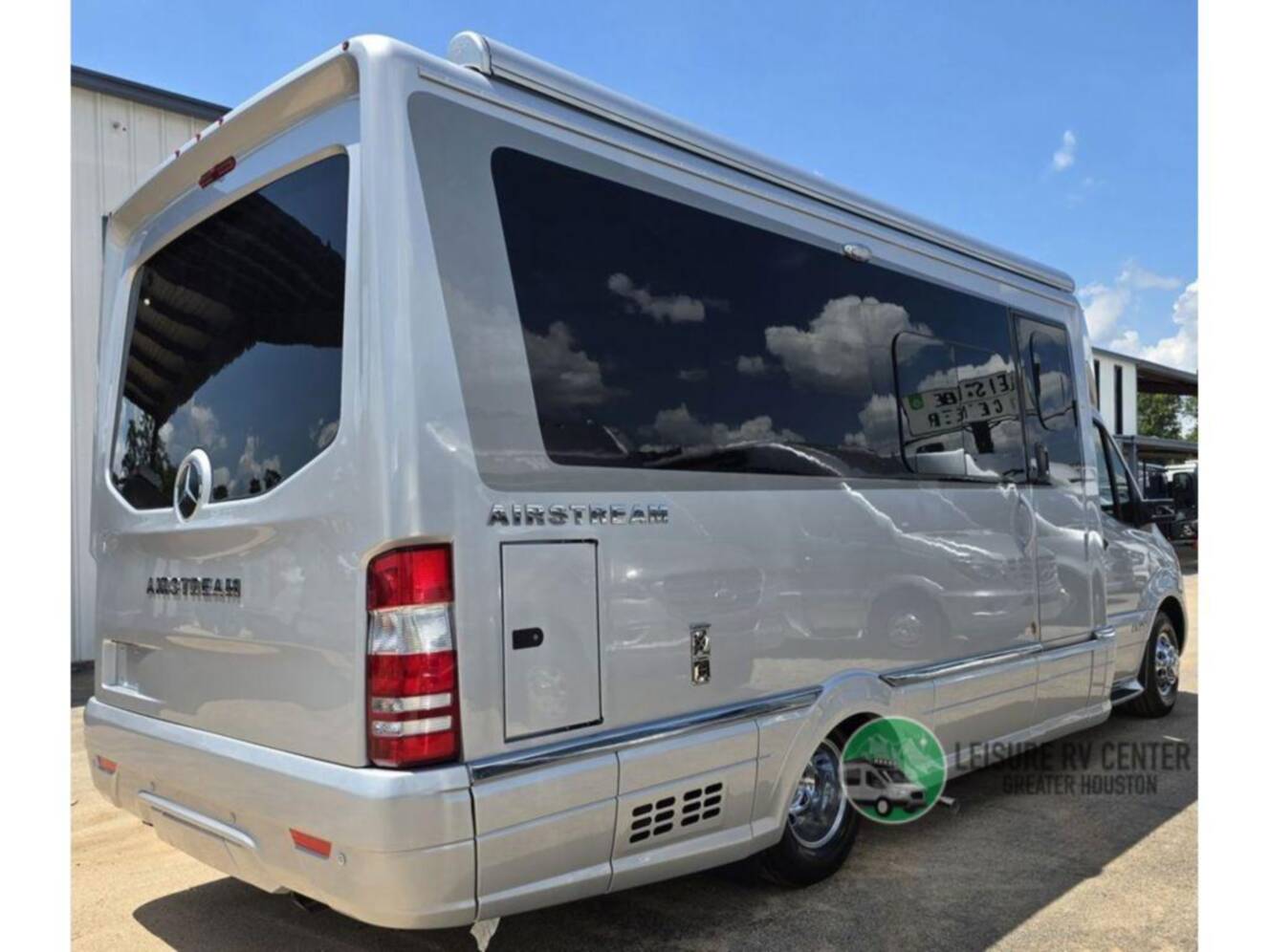 A photo of this 2026 Airstream Atlas Murphy Suite