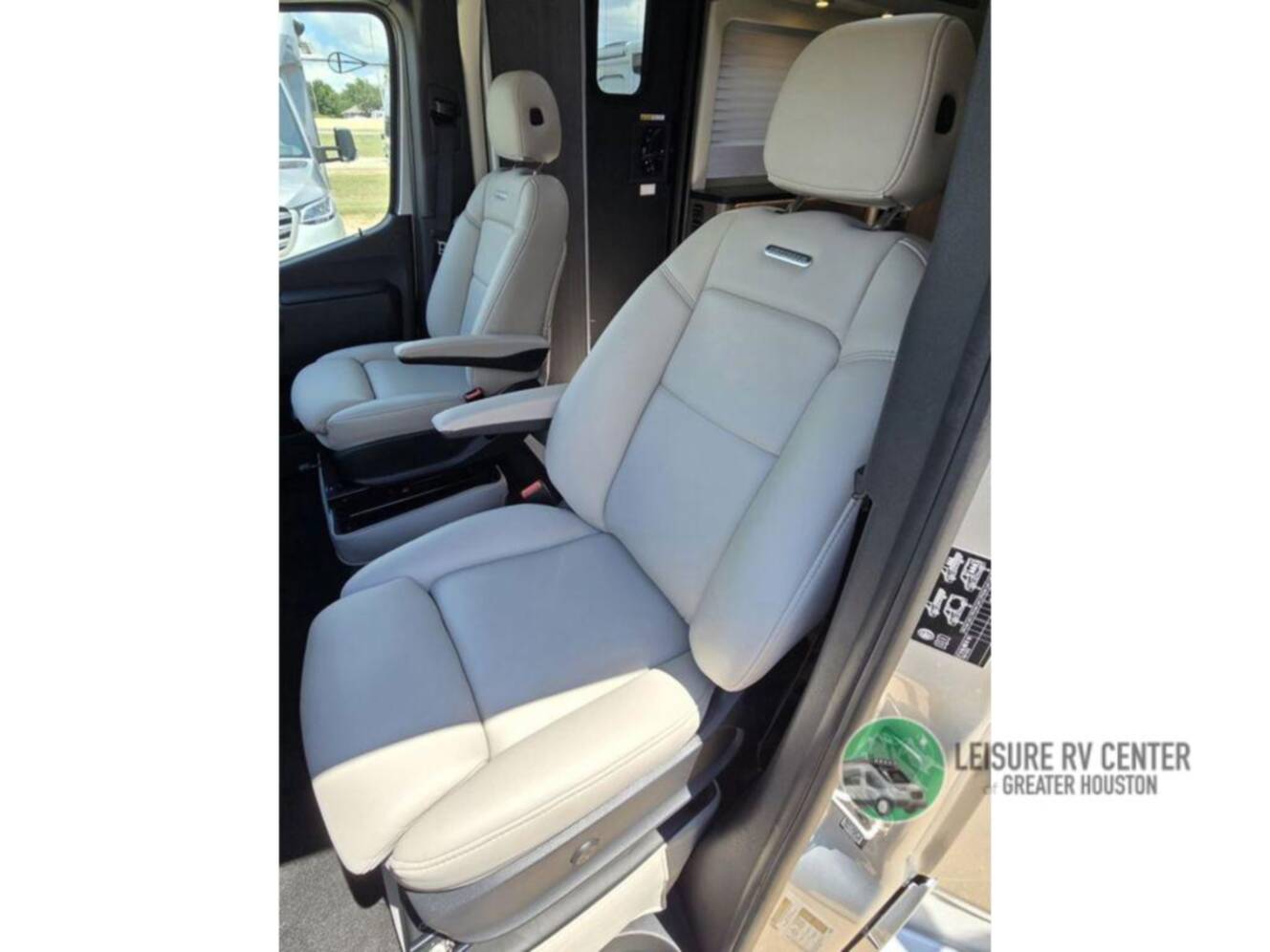A photo of this 2026 Airstream Atlas Murphy Suite
